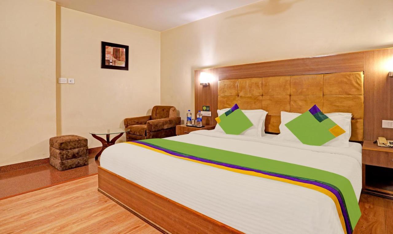 Treebo The Royal Cm, 4 Km From City Palace Jaipur Exterior photo
