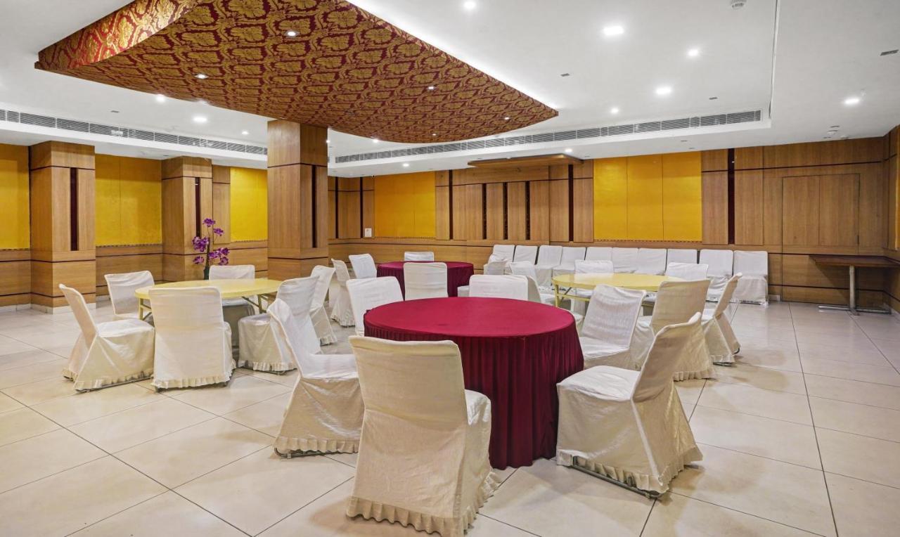 Treebo The Royal Cm, 4 Km From City Palace Jaipur Exterior photo