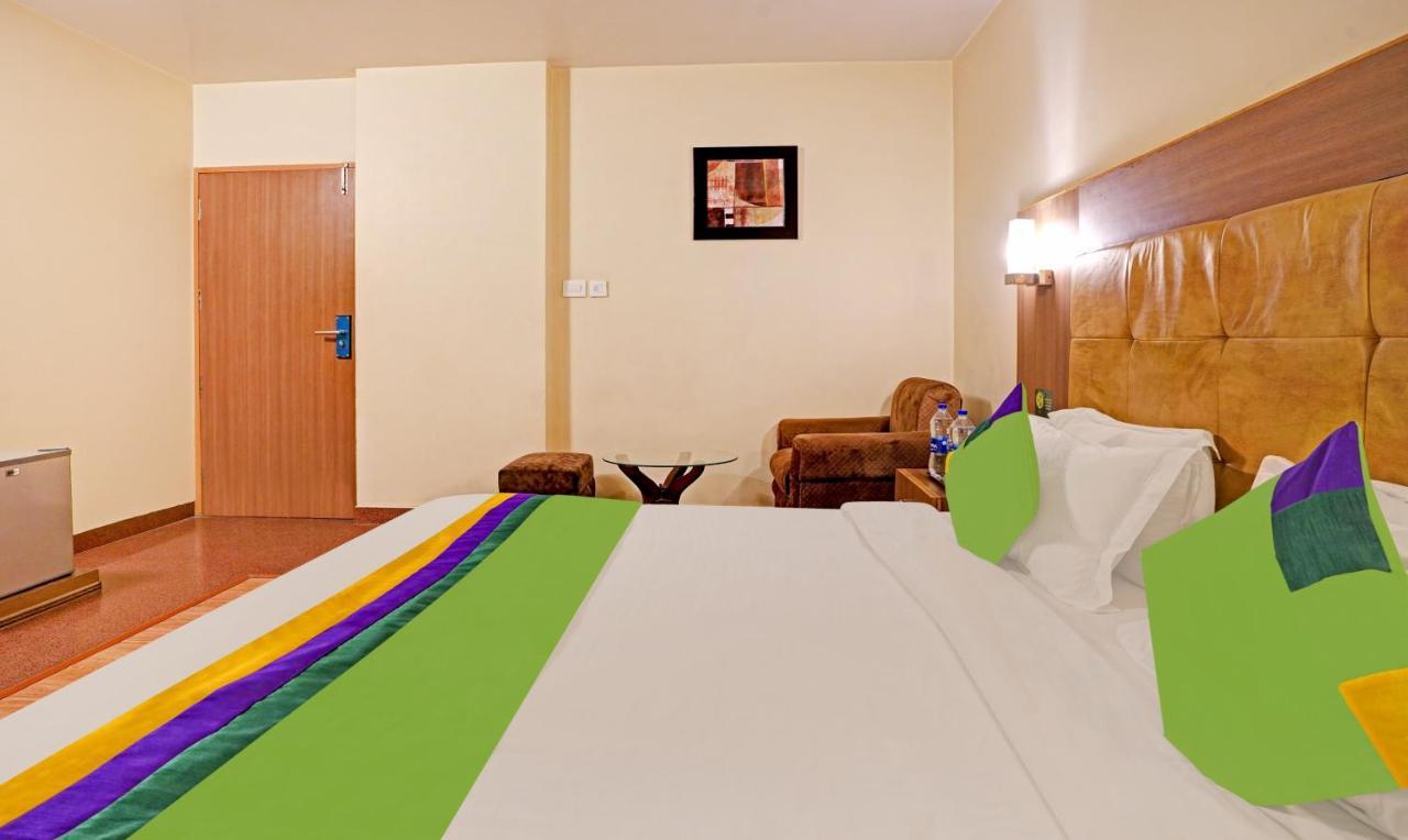 Treebo The Royal Cm, 4 Km From City Palace Jaipur Exterior photo