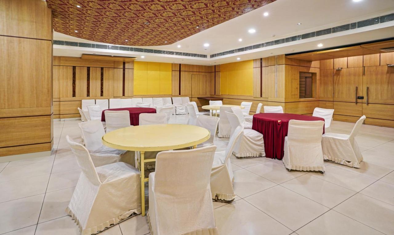 Treebo The Royal Cm, 4 Km From City Palace Jaipur Exterior photo